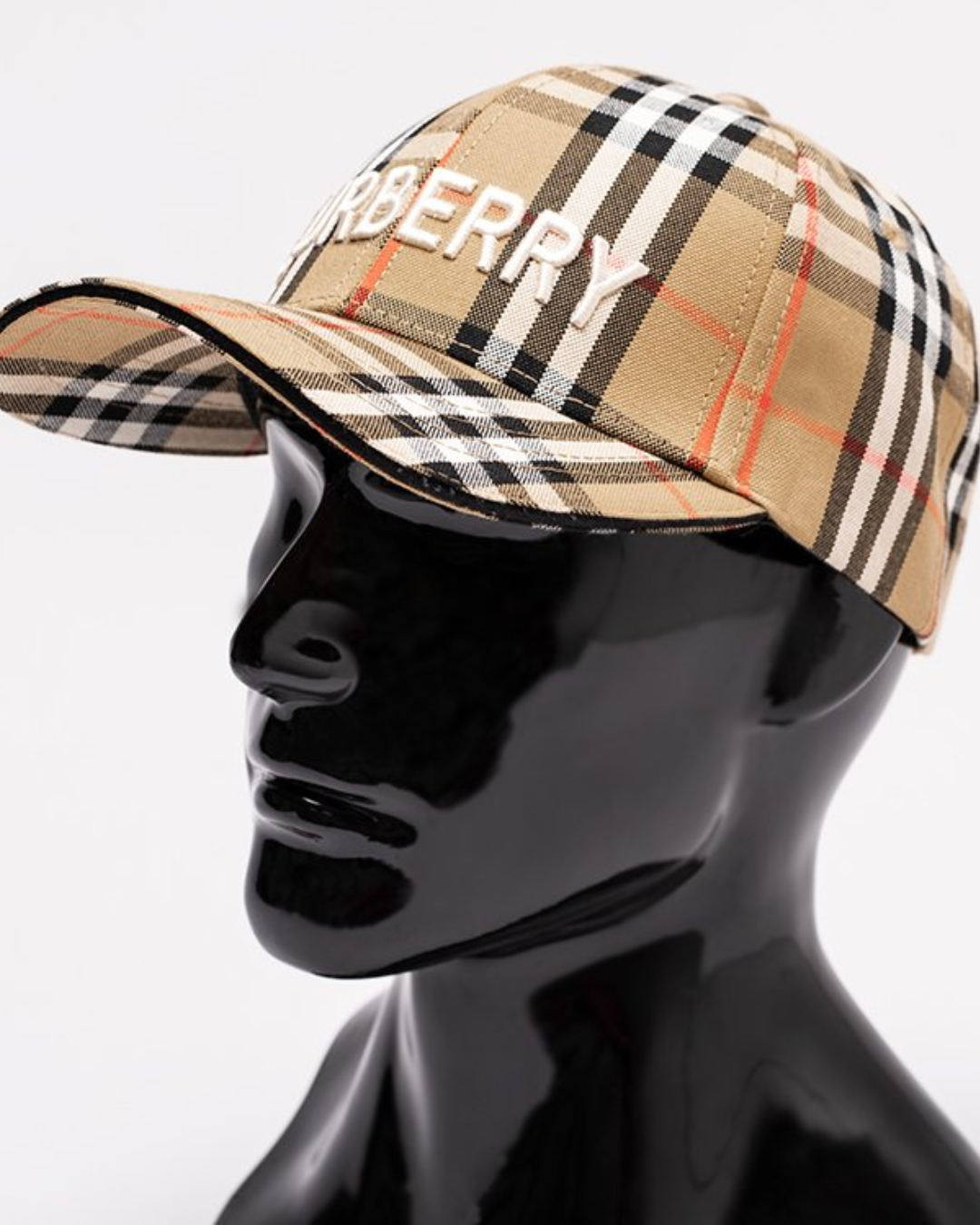 Luxivio Burberry vintage check baseball cap, unisex luxury designer hat with classic plaid pattern and curved brim.